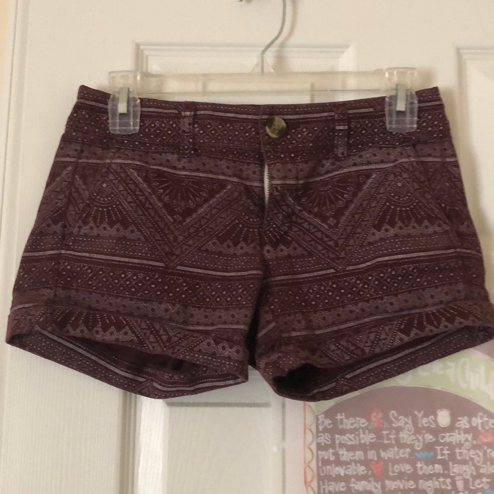 American Eagle maroon shorts size 00